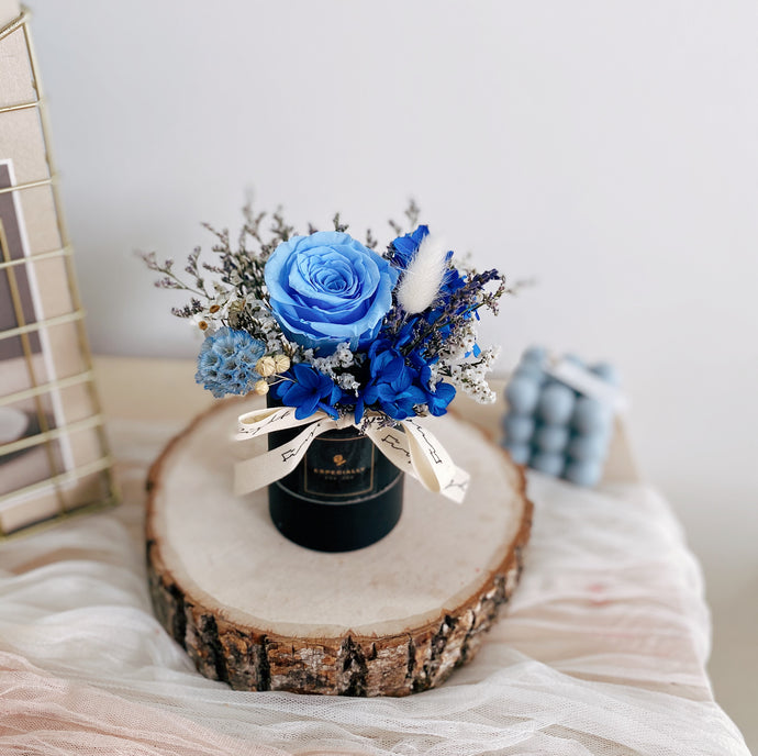 Everlasting Love (Mini Bloom Box - Blue) - First Sight Singapore