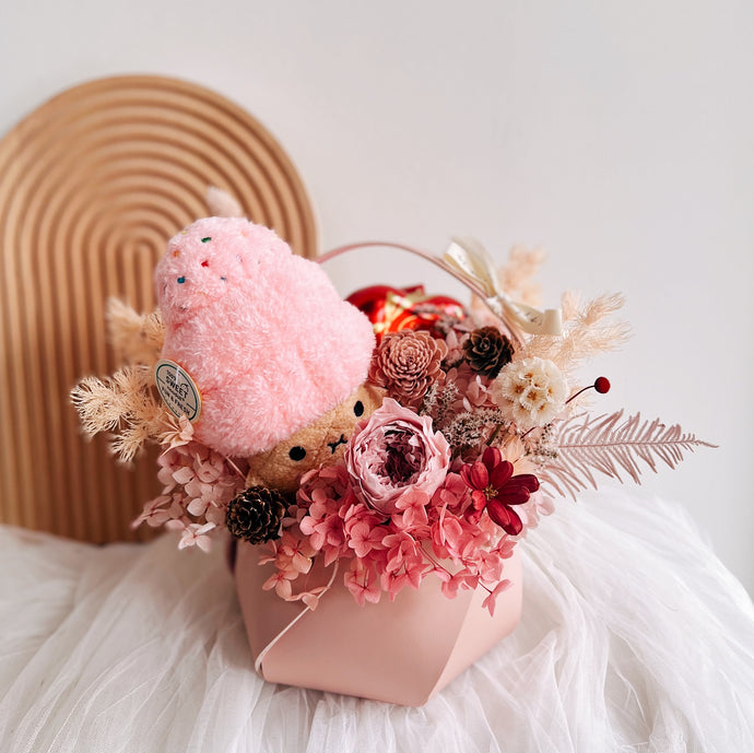 Preserved Flower Basket Noodoll Ricecream Strawberry GIft Set