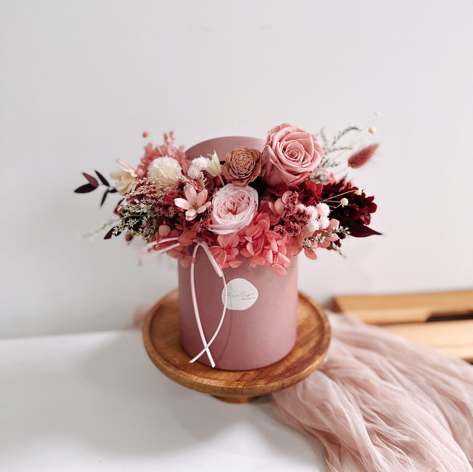 Everlasting Love Grande Premium Bloom Box - Rose Dawn
